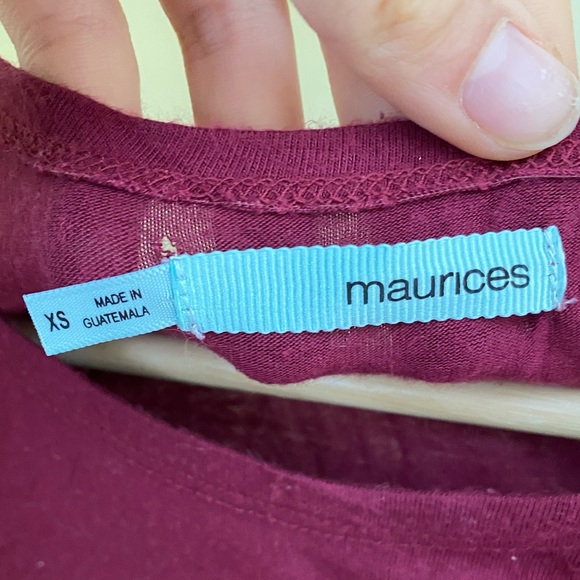 Maroon T-shirt - Picture 3 of 3